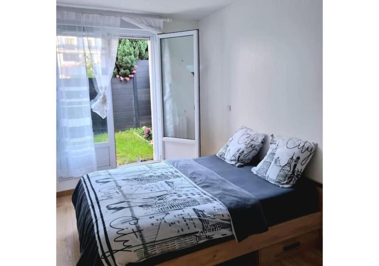 Superbe Appartement Avec Jardin Proche Versailles Saint-Cyr-l'Ecole Bagian luar foto