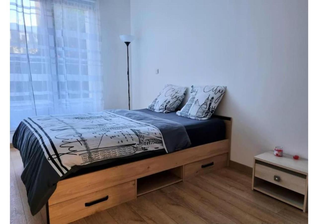 Superbe Appartement Avec Jardin Proche Versailles Saint-Cyr-l'Ecole Bagian luar foto
